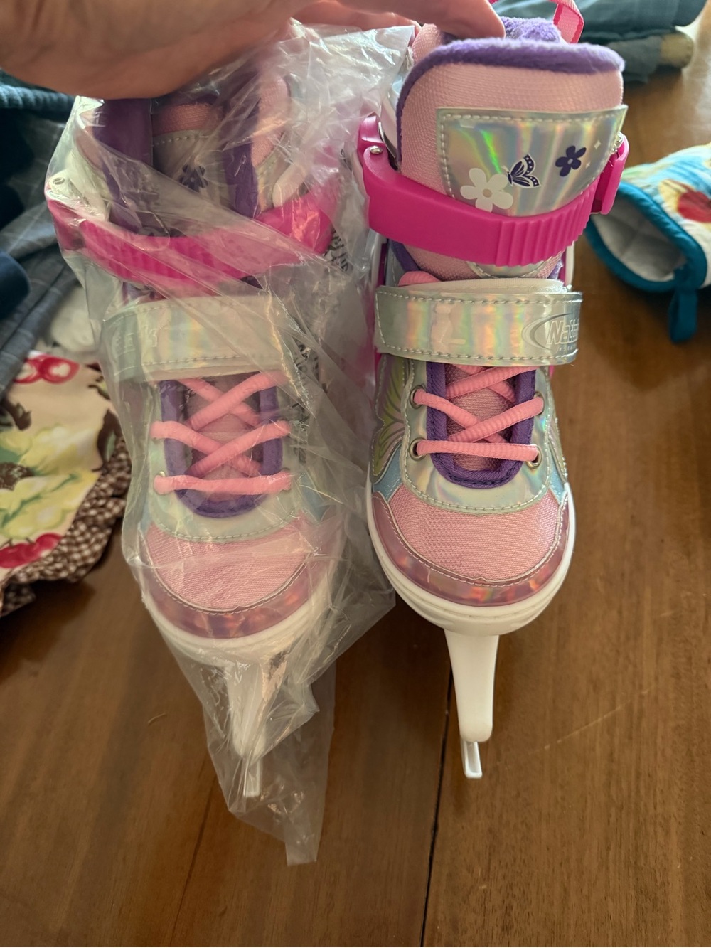 Girls' Pink & Purple Light-Up Adjustable Ice Skates